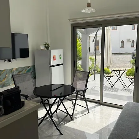 Row 7 Homes Κερύνεια